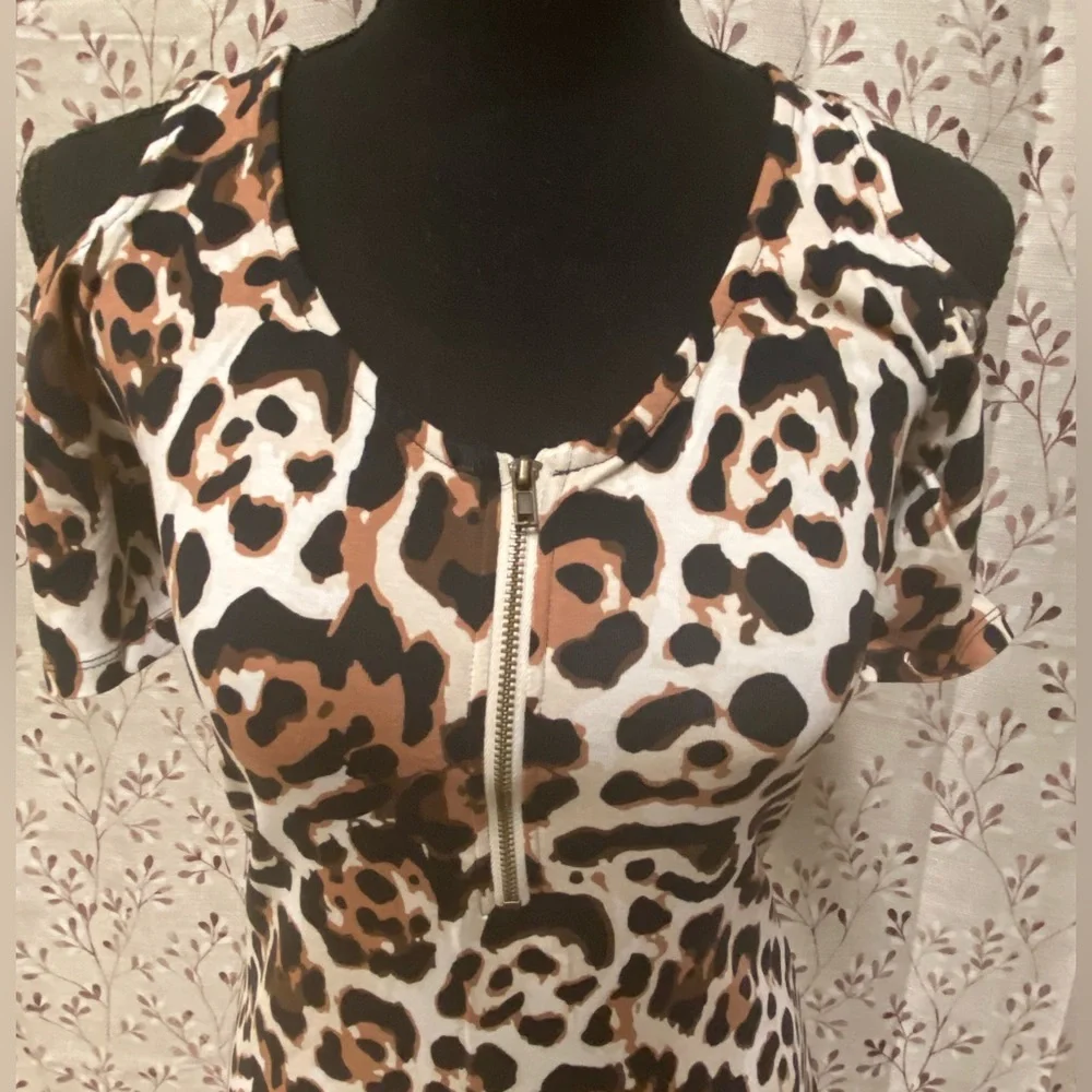 Venus - Cold-Shoulder Mini Dress (NWT) - Picture 3 of 11